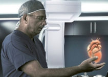 Операції стануть проводити з допомогою голограм